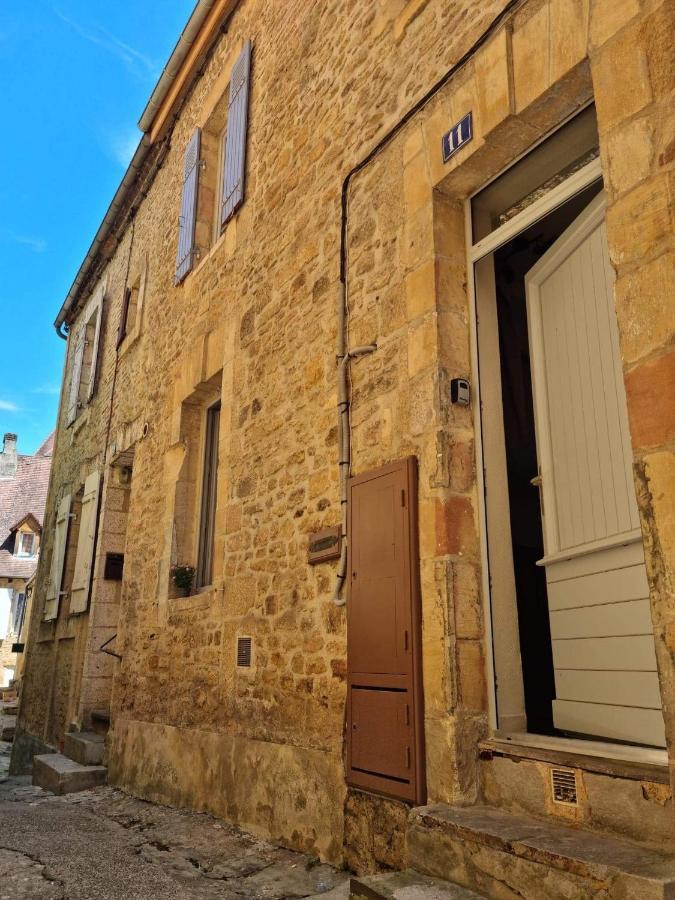 סרלה-לה קנדה La Maison De Lily Au Coeur De La Cite Medievale מראה חיצוני תמונה