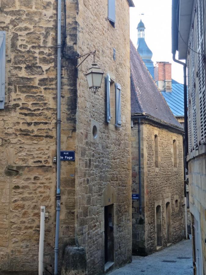 סרלה-לה קנדה La Maison De Lily Au Coeur De La Cite Medievale מראה חיצוני תמונה